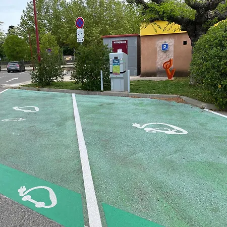 Logis Xve 2 Avec Parentale Voutee A 5 Min Uzes Διαμέρισμα Montaren-et-Saint-Médiers